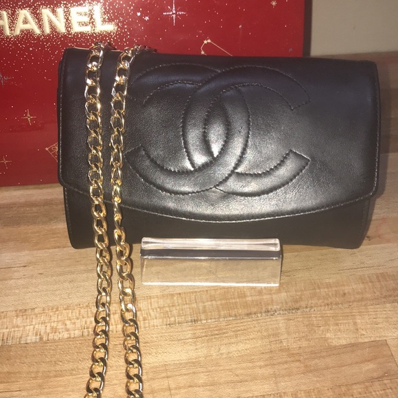 Chanel medium clutch wallet w 24k gold plated hardware w added non branded chain - Picture 2 of 10